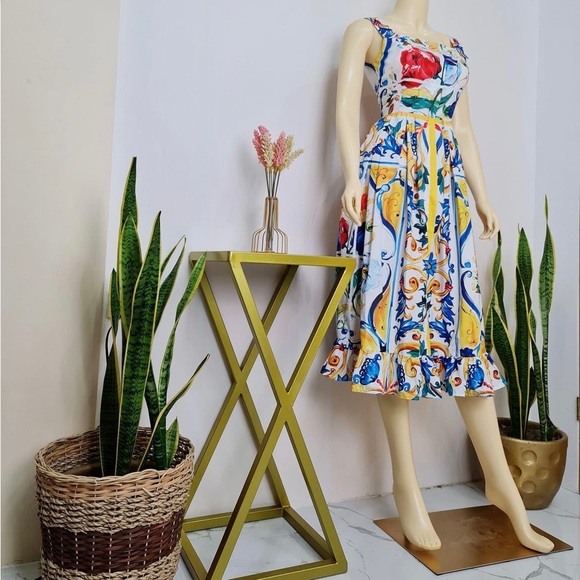 Dress - Picture 2 of 3